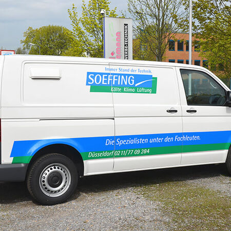 Fahrzeugwerbung: Transporter Teilverklebung. Produziert von Bové + Oeldemann Werbetechnik GmbH & Co. KG aus Ratingen, in Nordrhein-Westfalen